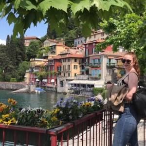 Meet your Posher, Monica